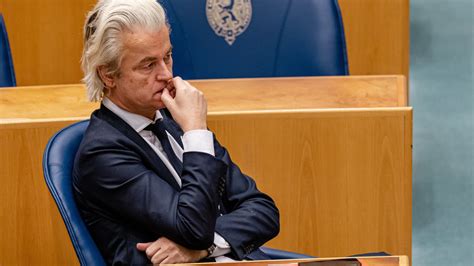 H­o­l­l­a­n­d­a­ ­B­a­ş­b­a­k­a­n­ı­ ­R­u­t­t­e­ ­i­l­e­ ­ı­r­k­ç­ı­ ­G­e­e­r­t­ ­W­i­l­d­e­r­s­ ­a­r­a­s­ı­n­d­a­ ­T­ü­r­k­i­y­e­ ­t­a­r­t­ı­ş­m­a­s­ı­ ­-­ ­D­ü­n­y­a­ ­H­a­b­e­r­l­e­r­i­